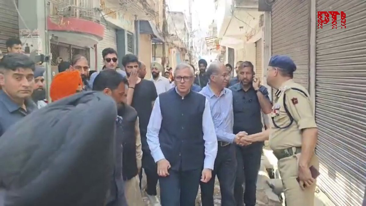 VIDEO | Jammu and Kashmir CM Omar Abdullah (Omar Abdullah), his advisor Nasir Aslam Wani, and MLA Ajaz Jan arrive in Poonch to meet families affected by Pakistan shelling. (Full video available on PTI Videos -