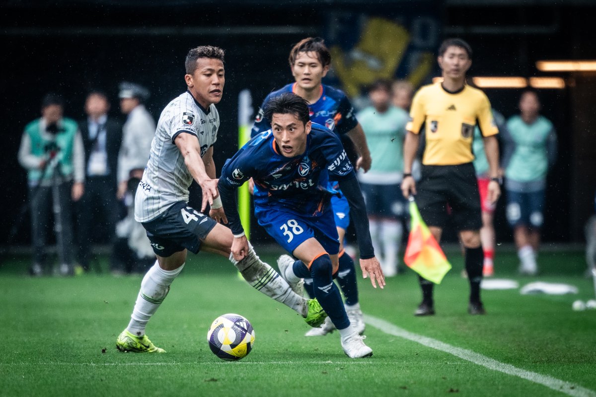 🔷🔶 𝙁𝙊𝘾𝙐𝙎 𝙊𝙉 #松澤海斗 🎥 帰ってきた、左サイドを凌駕する男。 #vvaren #獲るぞTEPPEN #広報チョイス 松澤海斗