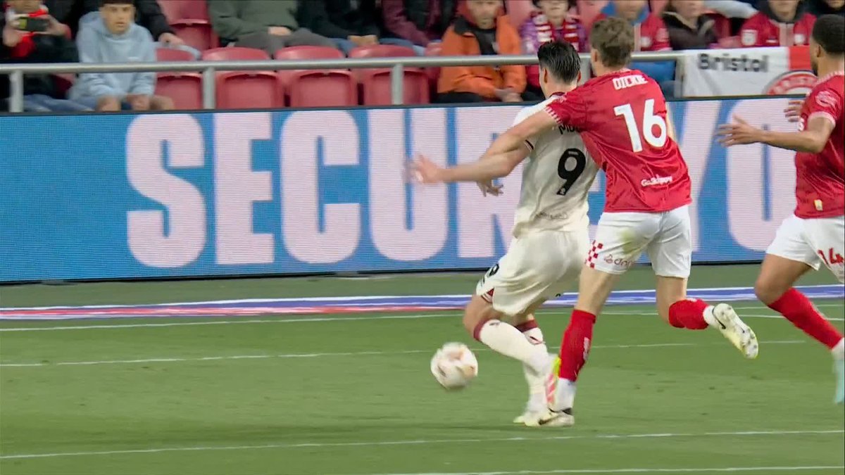 🗣️ "I don't like the fact that he's been sent off" 🗣️ "I think that's a harsh red card" Ref Watch discuss Rob Dickie's red card for Bristol City against Sheffield United in the play-off semi-final 🟥