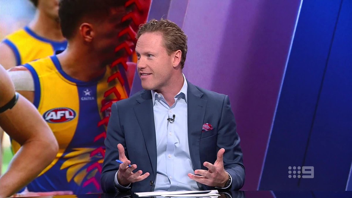 "There's something that sits uncomfortably that West Coast refused to see the cliff for years..." As Oscar Allen weighs up his future, is it right for the AFL to use free agency compensation to give struggling teams a leg up? #9FootyClassified | Watch on Nine & 9Now 🖥️