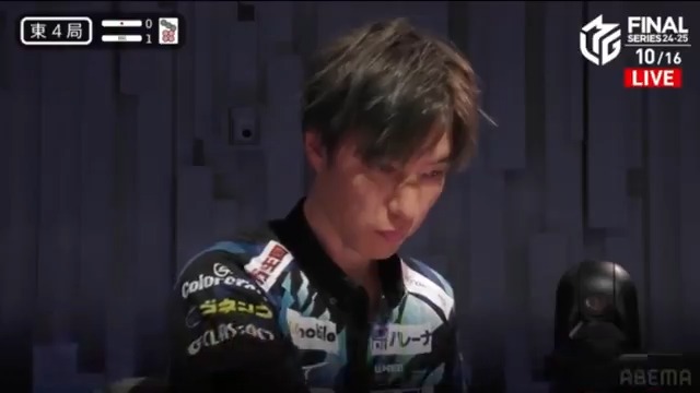 #Mリーグ 2024-25試合ダイジェスト📹 東4局1本場、#鈴木優 選手の親跳満のアガリ！ チーム、個人共に絶好調の醍醐選手が 🀕🀘待ち先制リーチ！ しかし親の優選手が🀔🀗待ちで追いかける！ そして醍醐選手から一発で🀔を捉える！ 18000の直撃で大きくリード！ 👇動画タップで今すぐ無料視聴