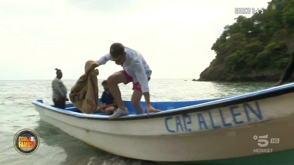 Angelo ritorna sull’#Isola: “Ho pensato a tutti i sacrifici che ho fatto fin da bambino per arrivare fino a qui”