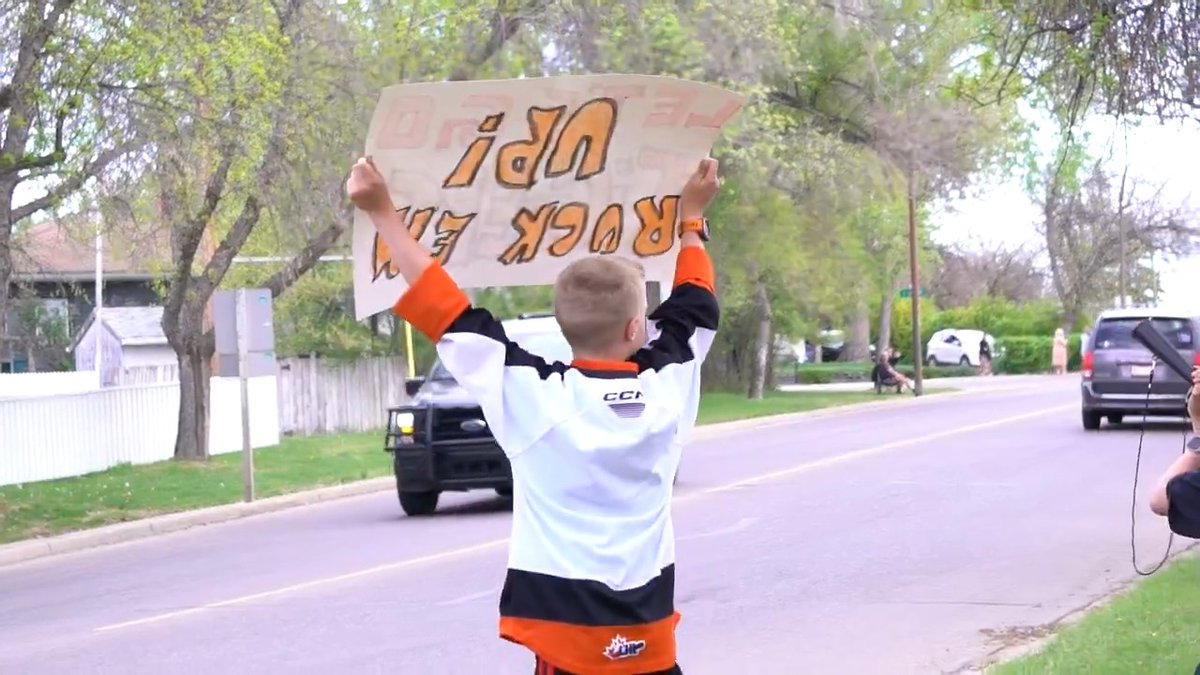 The city is buzzing and so are the Medicine Hat Tigers. The Tigers faithful showed up in droves to show their love to the Eastern Conference Champions, as they depart for the Spokane leg of the #WHLChampionship Series. #FeedingtheFuture