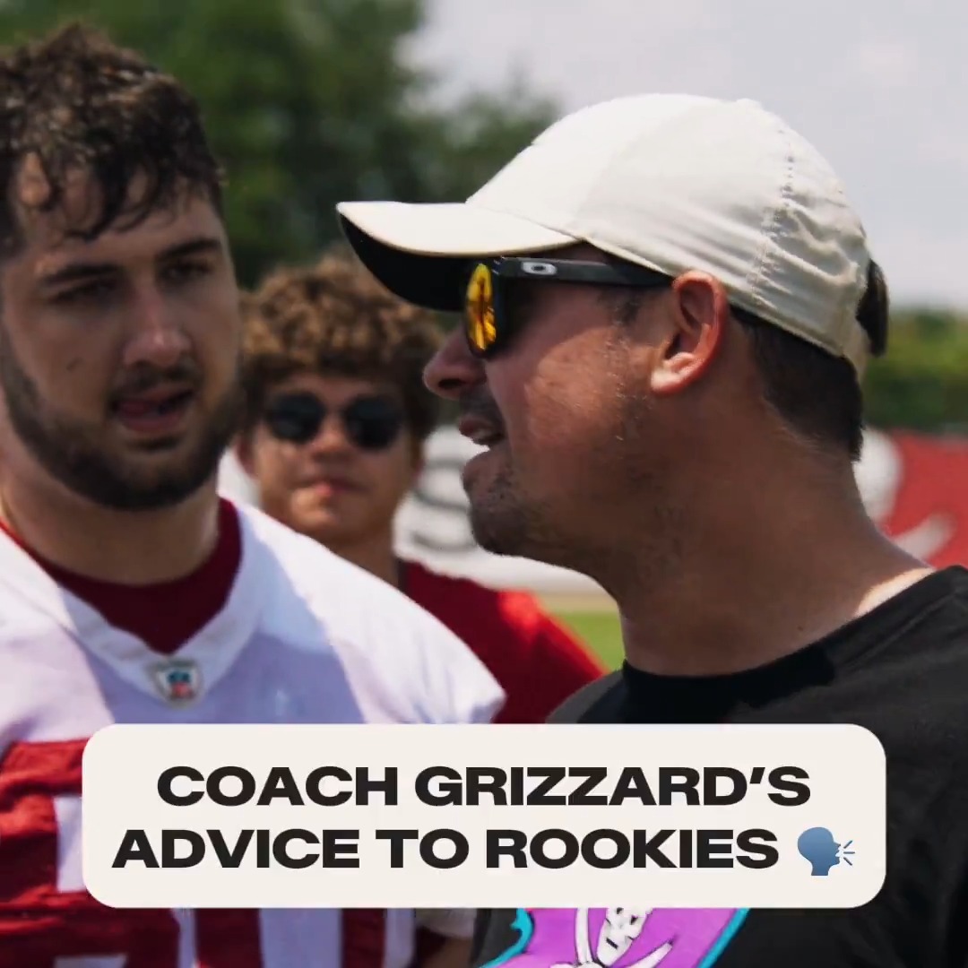 Breaking down the huddle with Coach Grizz 😤