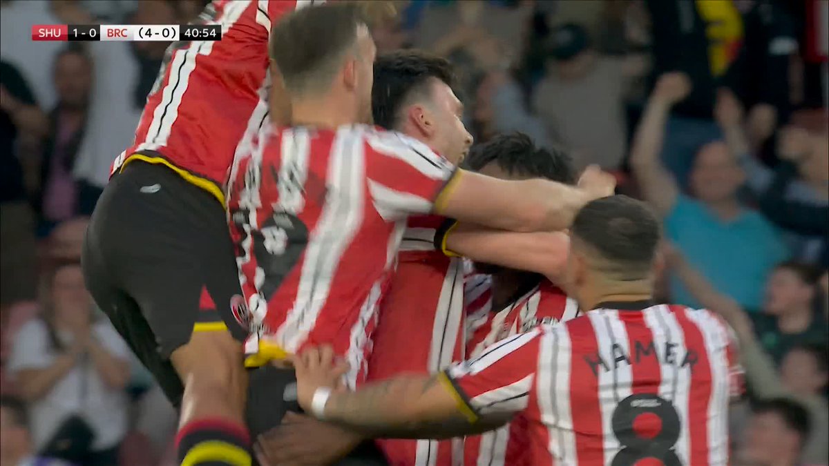 Kieffer Moore rises highest and heads home for Sheffield United! ⚽️