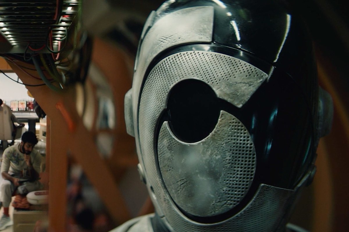 Get ready to meet your new Security Unit, whether it likes you or not. #Murderbot — May 16