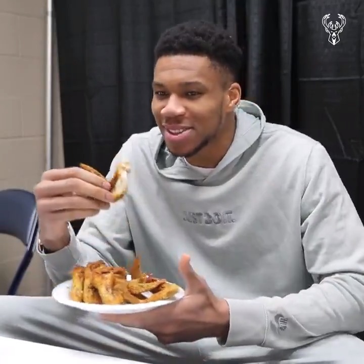 “Lemon pepper wings man. This is Memphis.” 👀👀👀