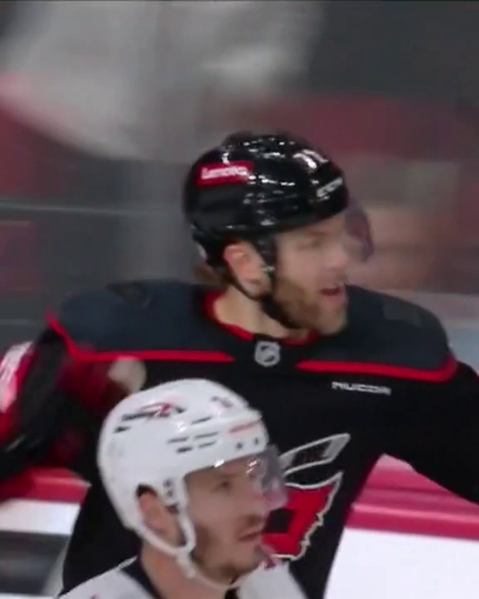 TAYLOR HALL ON THE BREAKAWAY 🚨 The Canes lead by 2️⃣ in the third period 😯