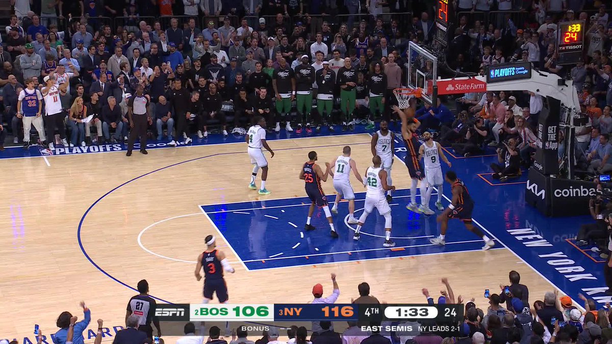 OG looking to put Game 4 away for New York 🤩