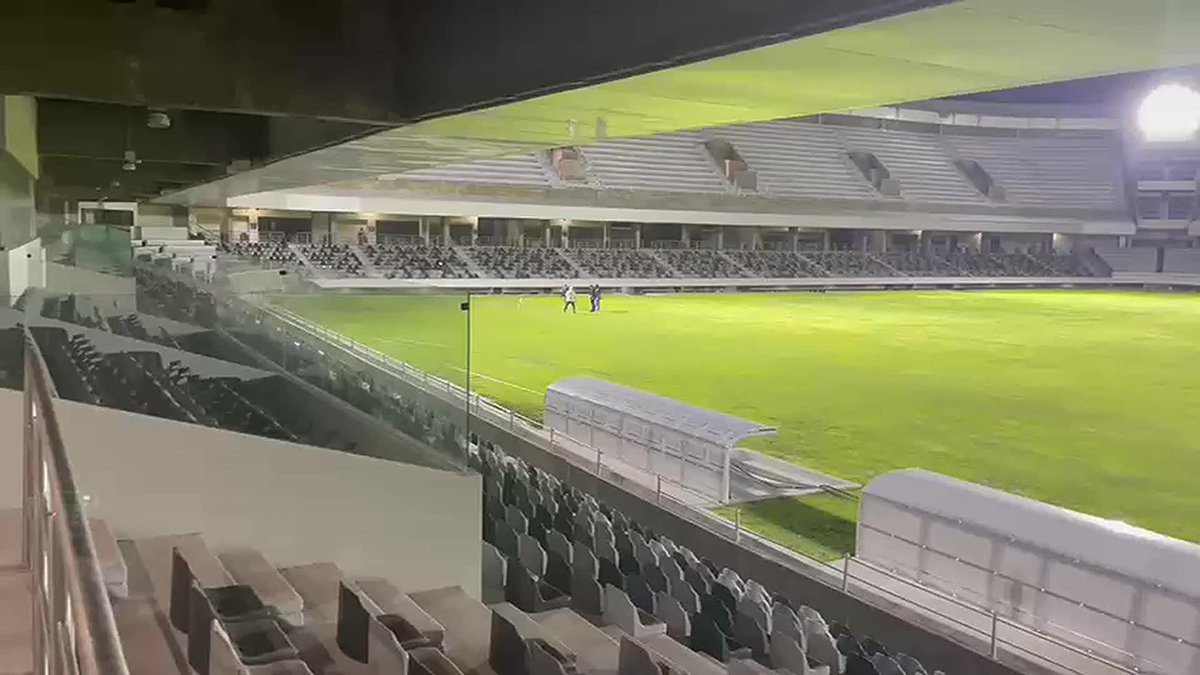 ¡ASÍ LUCE EL PIRATA FUENTE REMODELADO PARA UN TORNEO INTERNACIONAL! 🏟️ 🏴‍☠️ David Espinosa 🥸 el primero en entrar al inmueble con su nueva imagen; mañana presentan oficialmente el cuadrangular donde participarán Cruz Azul, Once Caldas, Newell’s Old Boys y Mérida 🔥 #CentralFOX