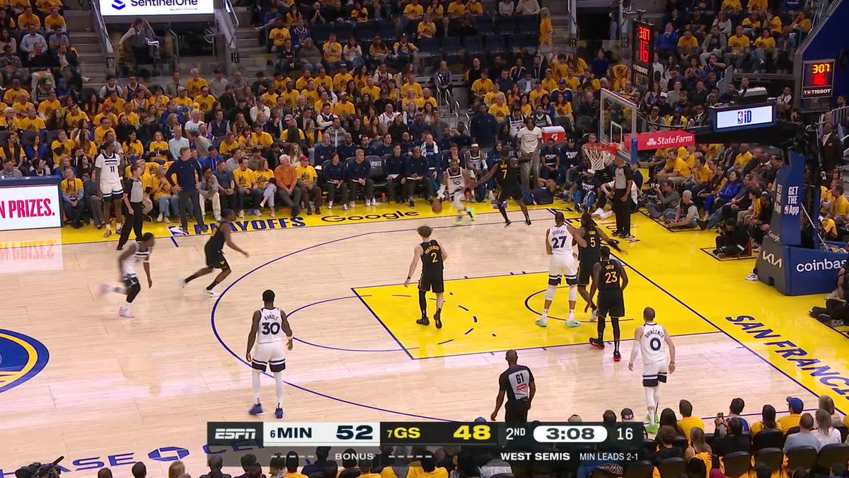 Buddy Hield going the distance off the defensive stand 🔒