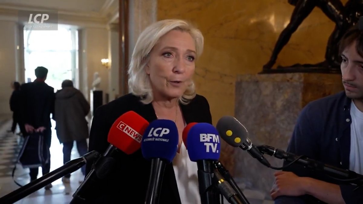 Les référendums qui seront proposés doivent engager l'avenir de la nation. Les Français souhaitent être consultés sur un certain nombre de sujets, notamment sur l'immigration, nous verrons si le président de la République choisira cette option.