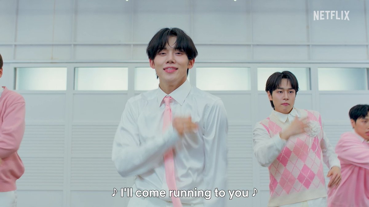 hi boyz charting in the year 2025… i used to pray for times like these #ResidentPlaybook #ResidentPlaybookEp9