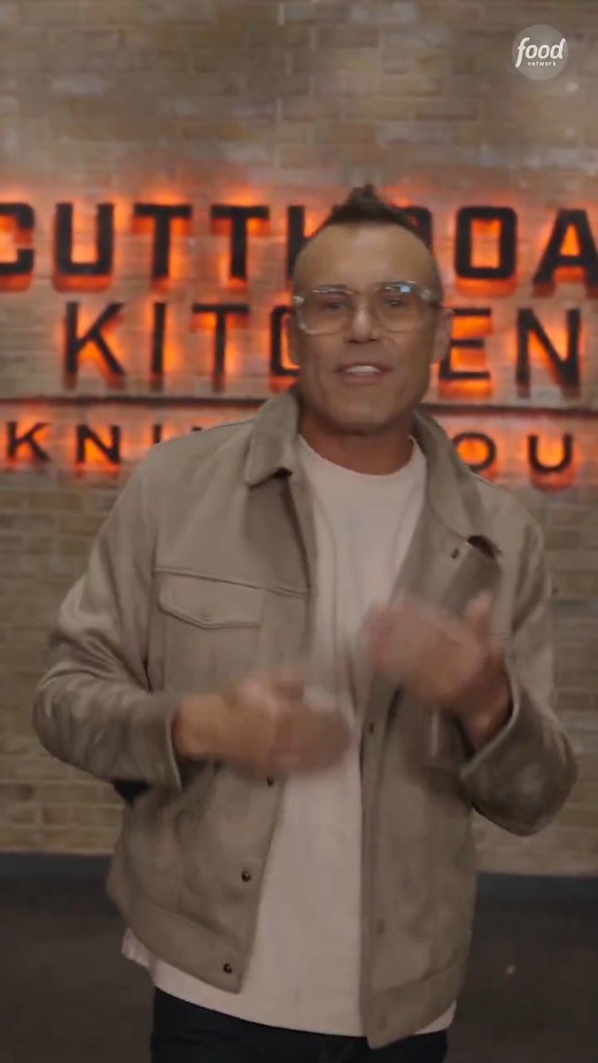 Host Brian Malarkey takes us on a behind-the-scenes set tour of #CutthroatKitchen: Knives Out! Don't miss the season premiere, TONIGHT @ 9|8c! 🔪