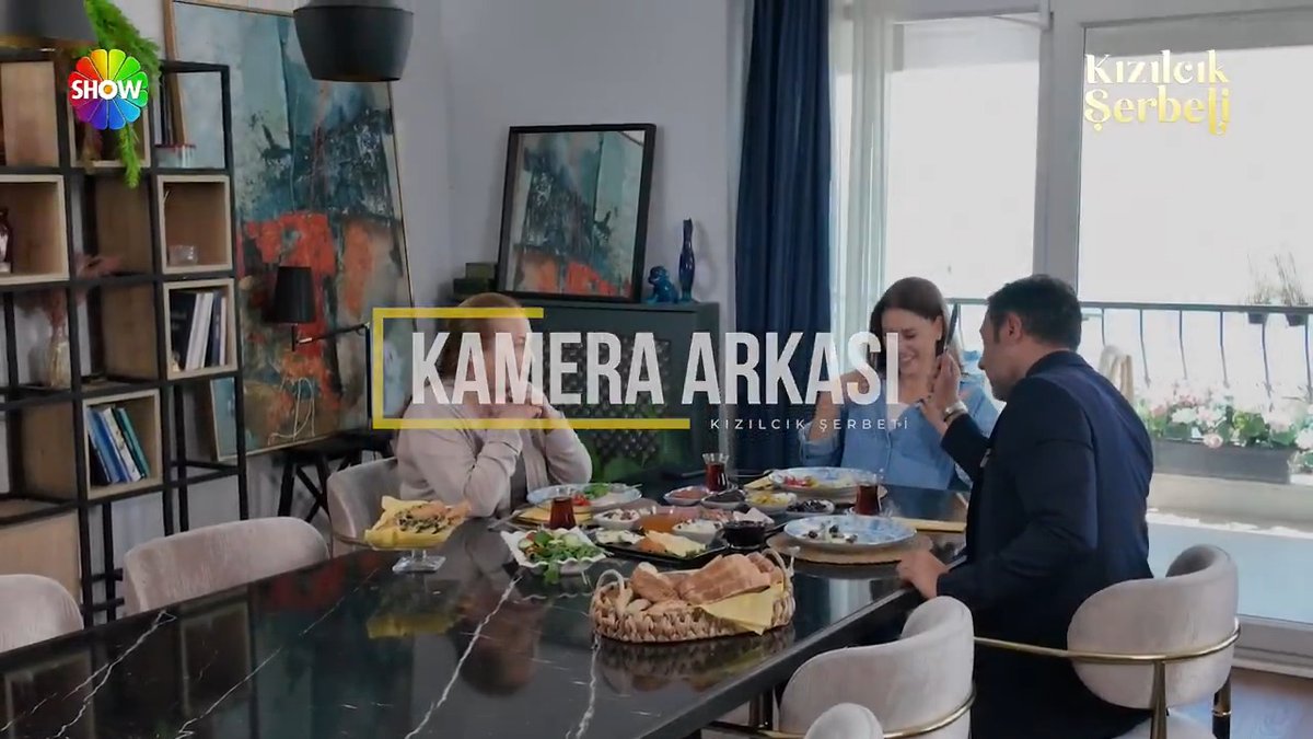 100. bölümden kamera arkası geldi! ✨ #KızılcıkŞerbeti yeni bölümüyle cuma 20.00'de @showtv'de.