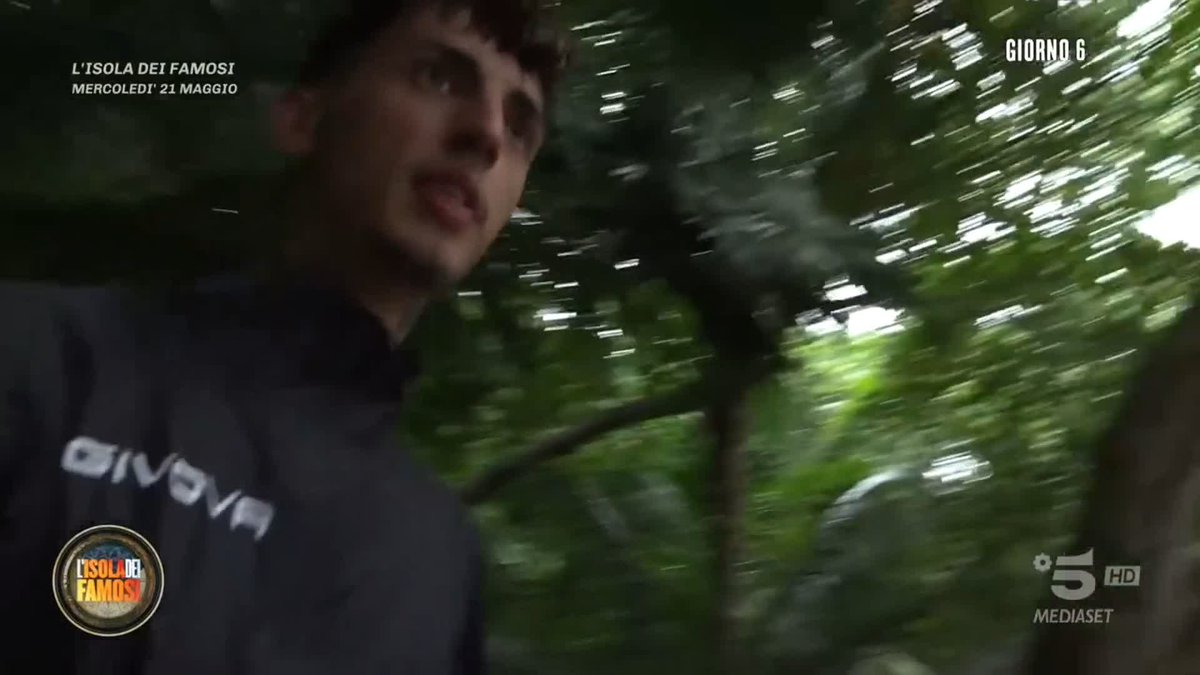 "Per la prova ricompensa ci sono rimasto malissimo" Spadino non pensava che il gruppo sarebbe stato punito per aver utilizzato l'accendino #Isola