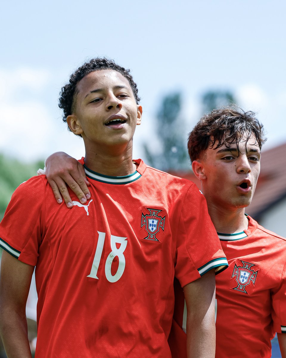 Rafael Cabral brilhou na abertura do Torneio Internacional Vlatko Markovic com um 𝗵𝗮𝘁-𝘁𝗿𝗶𝗰𝗸 🦸♂️🇵🇹 #Canal11 #FutebolEmPortuguês