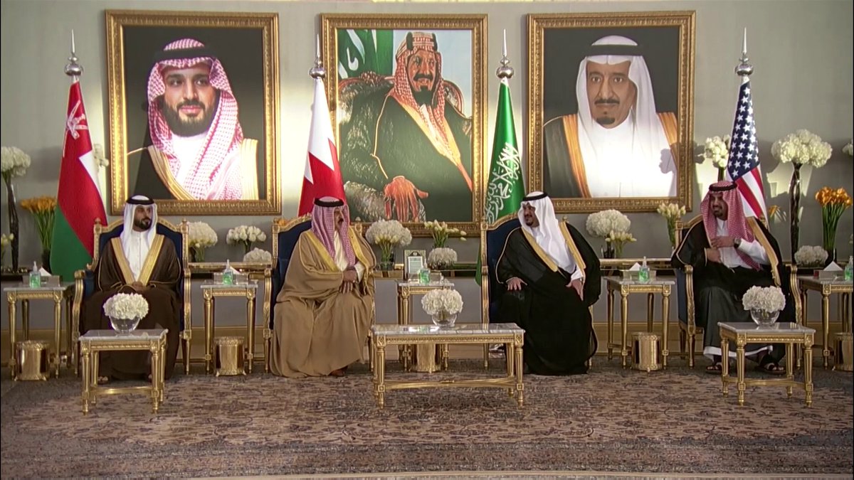 ملك البحرين يصل إلى الرياض لحضور #القمة_الخليجية_الأمريكية #الإخبارية
