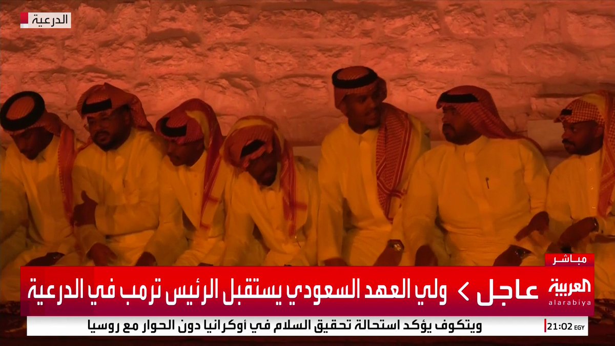 على أنغام السامري.. ولي العهد وترمب يتجولان في الدرعية. -