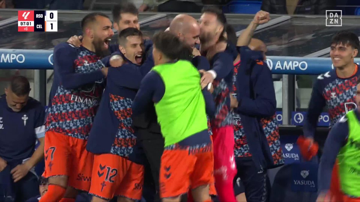 Esta es la mejor imagen del año. Muchos años de promesas incumplidas, de fichajes millonarios que no encajaron, de polémicas, que si los canteranos no valían… Todo eso quedó atrás gracias a Claudio Giráldez Y ESTE CELTA ES UNA FAMILIA.