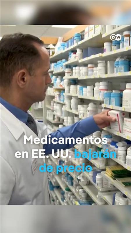 Donald Trump ordena a las farmacéuticas que reduzcan los precios de los medicamentos en más de la mitad El presidente de EE. UU. firmó un decreto para bajar los precios de los medicamentos al menos un 59 %, y en algunos casos hasta 80 % y 90 %. Las farmacéuticas tienen un plazo de 30 días para hacer estas rebajas de manera voluntaria, de lo contrario entrará en vigencia una nueva norma que directamente regulará los precios.