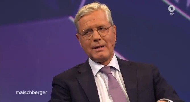 Der Westen habe der #Ukraine nicht genug Waffen gegeben, „um #Russland zu stoppen und das ist ein Versagen“, so der CDU Deutschlands-Außenpolitiker Norbert Röttgen (Norbert Röttgen). Das müsse jetzt korrigiert werden, auch mit weiteren #Sanktionen gegen Russland. #maischberger