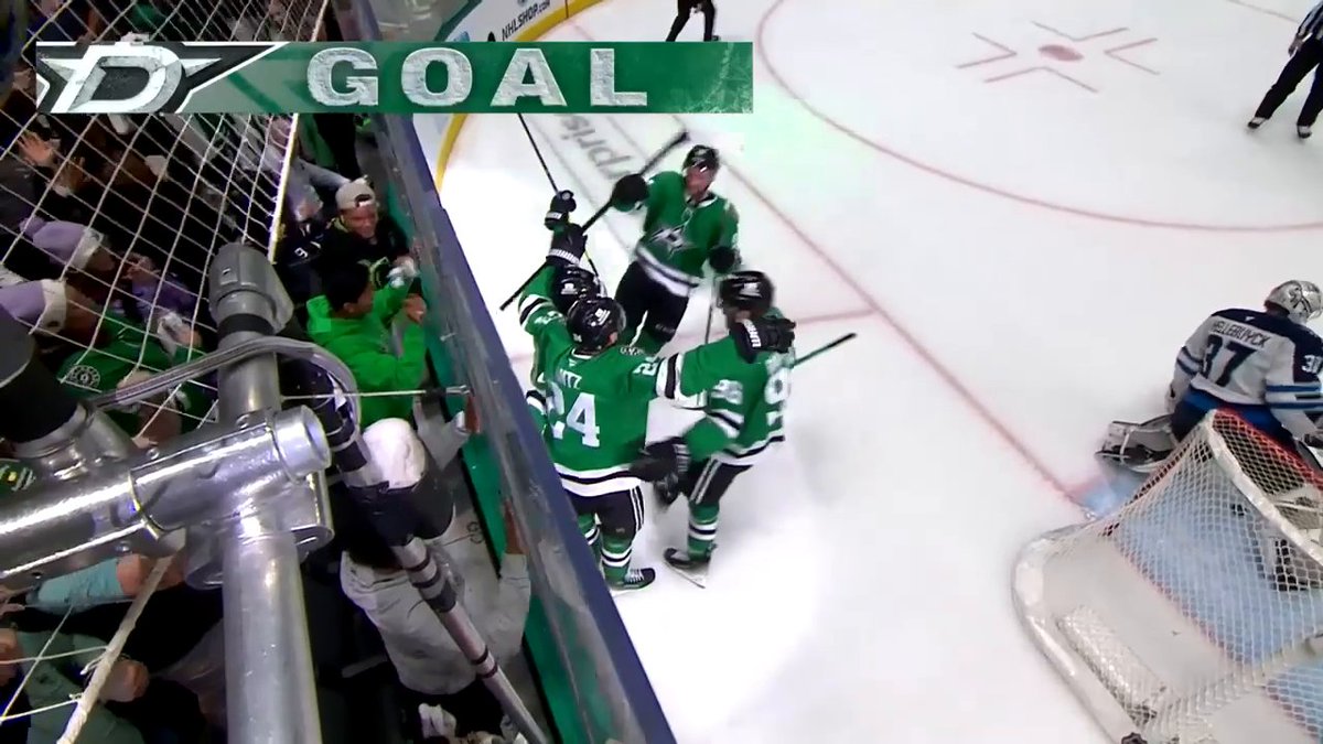 Have yourself a night, Mikael Granlund! 🎩 #StanleyCup Hat Trick Challenge presented by AstraZenecaUS