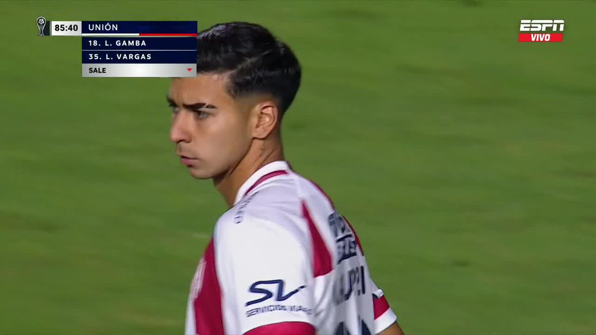 Tomás Lavezzi debutó en la primera de Unión. En la tribuna, la emoción del Pocho, su padre. 🥹