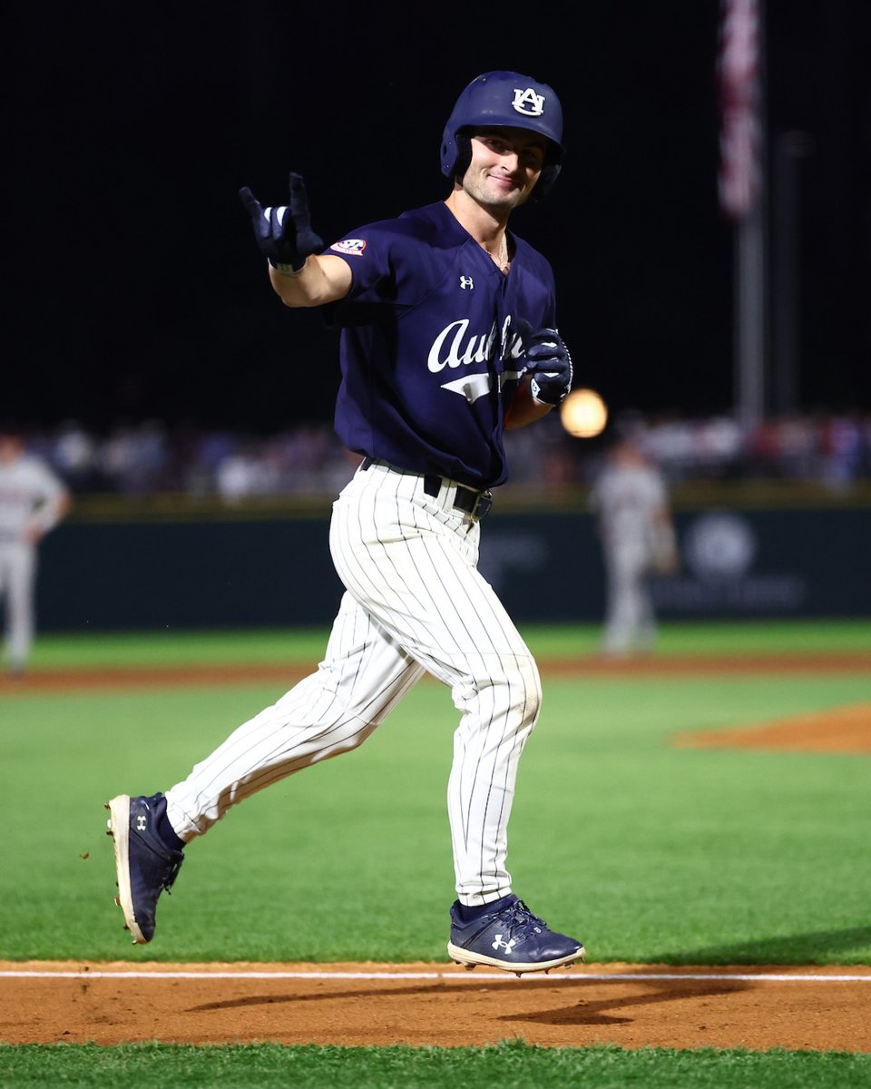 A moment to remember. 🙌 #WarEagle | Andrew Dutton