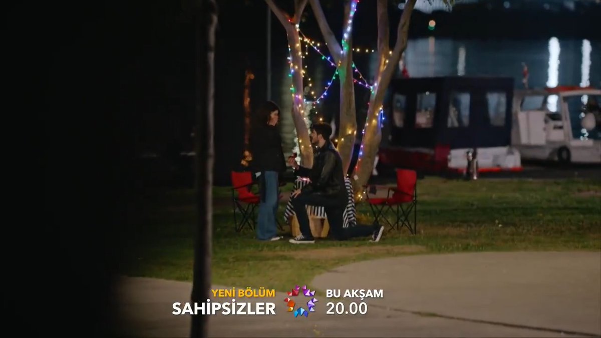 "Benimle evlenir misin Zeliha?" #Sahipsizler yeni bölümüyle bu akşam 20.00’de Star’da! Sahipsizlertvdizi