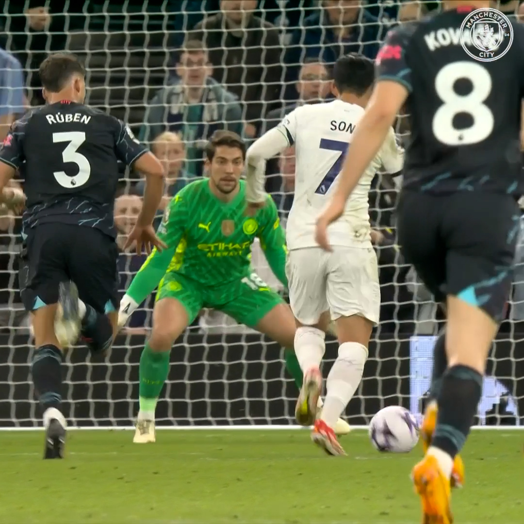 🧤 365 gün önce Stefan Ortega, Emiliano Martinez'e özendi, bu kurtarış Manchester City'yi şampiyonluğa götürdü.