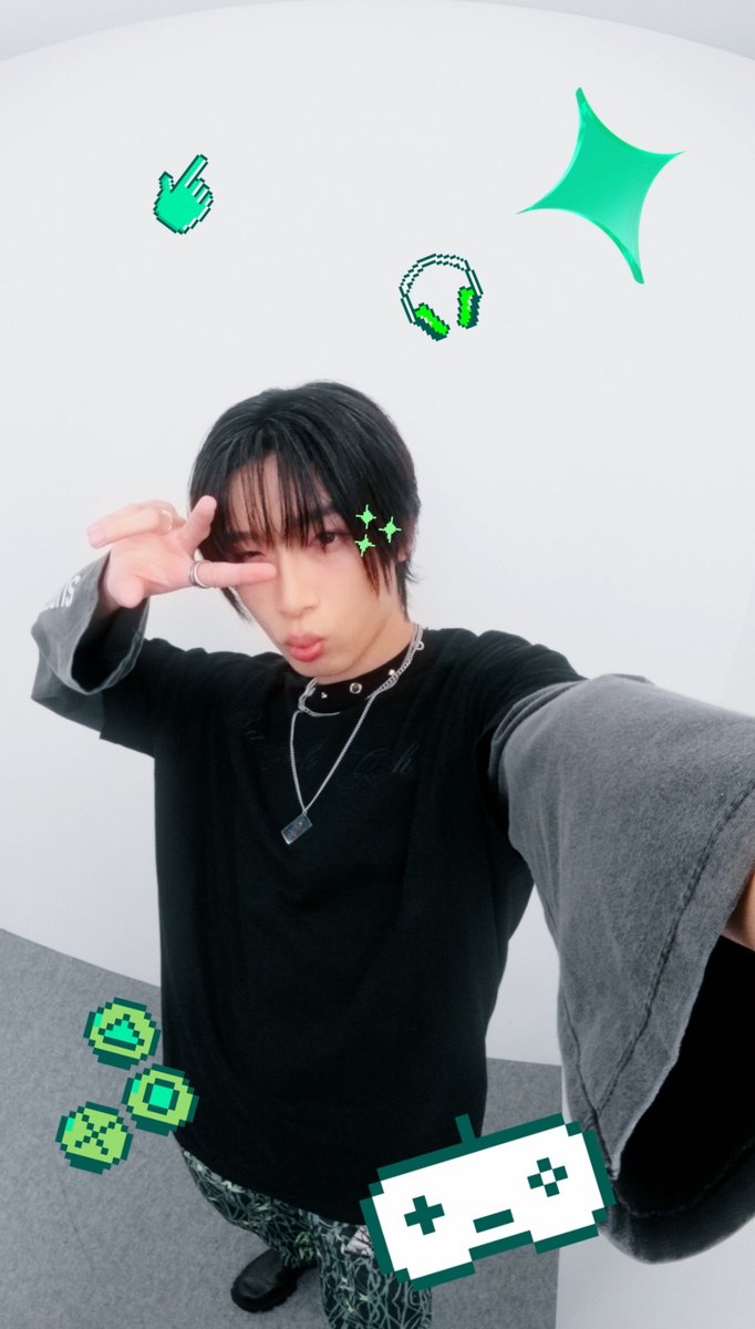 Are you ready to be 💚🏙️🍜 ? #AIS5G