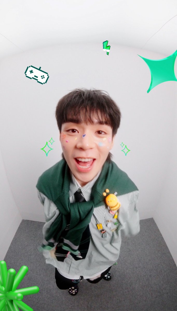 Are you ready to be 💚🏙️🍜 ? #AIS5G