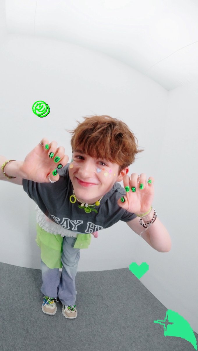 Are you ready to be 💚🏙️🍜 ? #AIS5G
