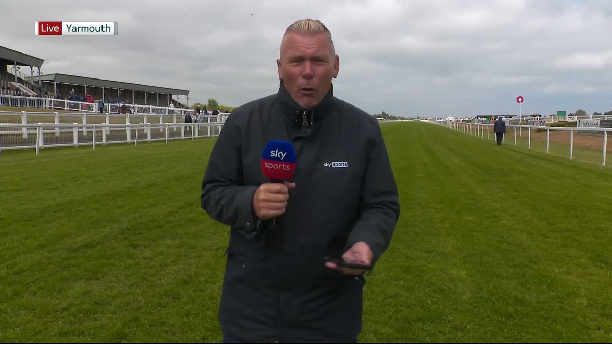 "If I was the owner I'd try a change of scenery!" Matt Chapman suggests a yard switch might solve Il Est Francais' issues following disappointment in the Prix du Cher...
