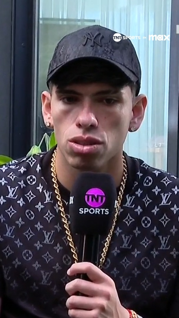 🇨🇱Carlos #Palacios, en TNT Sports Chile: "La adaptación fue fácil, muy buena. Un lugar súper sano. Me han hecho sentir importante desde el 1° día. Esperamos poder GANAR y SALIR CAMPEONES. La gente me demuestra cariño y admiración, no sé por qué".
