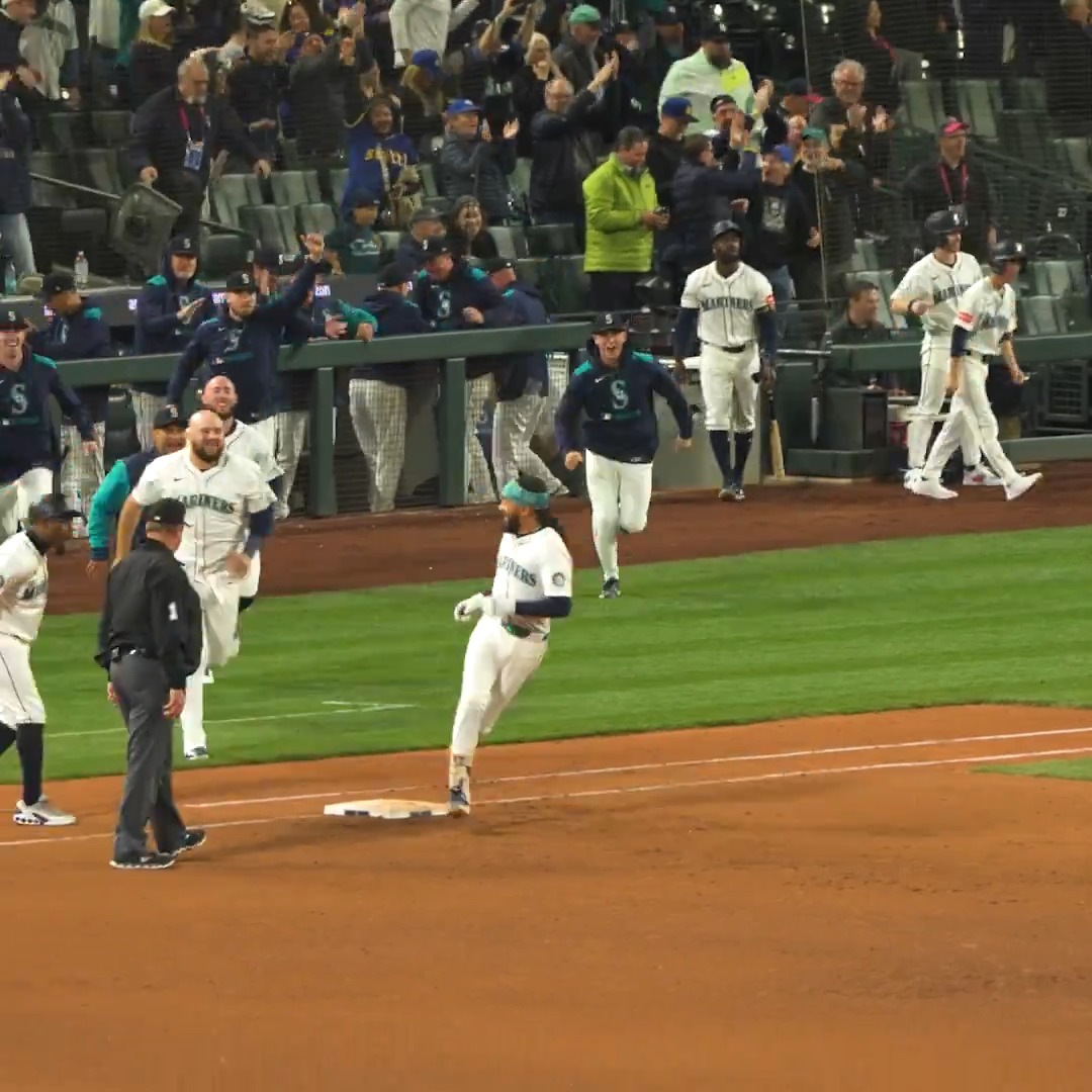 Poetry in motion. #TridentsUp