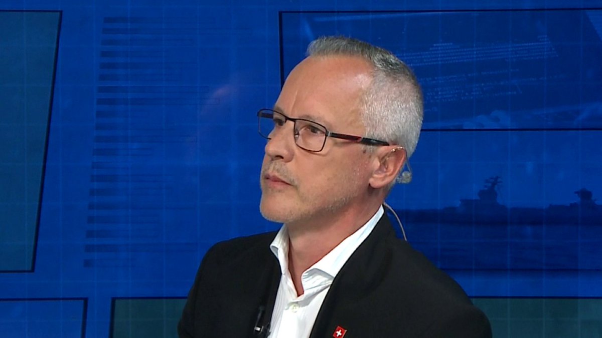 "Interdire le Hamas est un signal très fort de solidarité de la Suisse vis-à-vis d'Israël qui est la victime" Simon Geissbühler (AMB Simon Geissbühler) ambassadeur de la Suisse en Israël