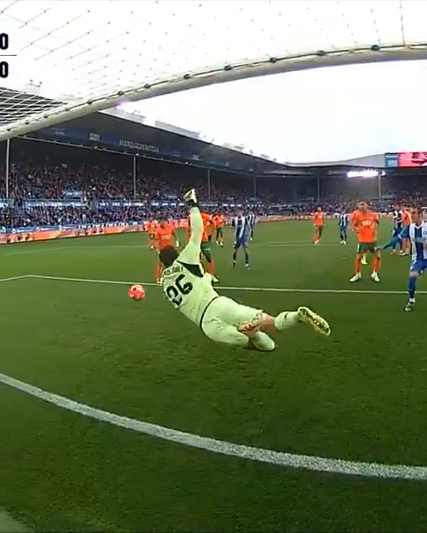 🧡🧤🔝 𝐋𝐀 𝐌𝐔𝐑𝐀𝐋𝐋𝐀 𝐆𝐄𝐎𝐑𝐆𝐈𝐀𝐍𝐀 del Valencia CF. #AlavésValencia | #LALIGAHighlights | #DesenlaceLALIGA