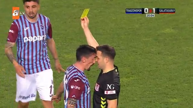 Savic çok net atılmalıydı, hakemin yüreği yetmedi. #TSvGS