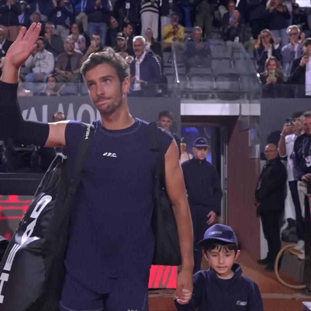 se esistesse il premio per la facecard migliore della partita lorenzo musetti oggi si ritroverebbe con 265 coppe esatto le avrebbe vinte tutte