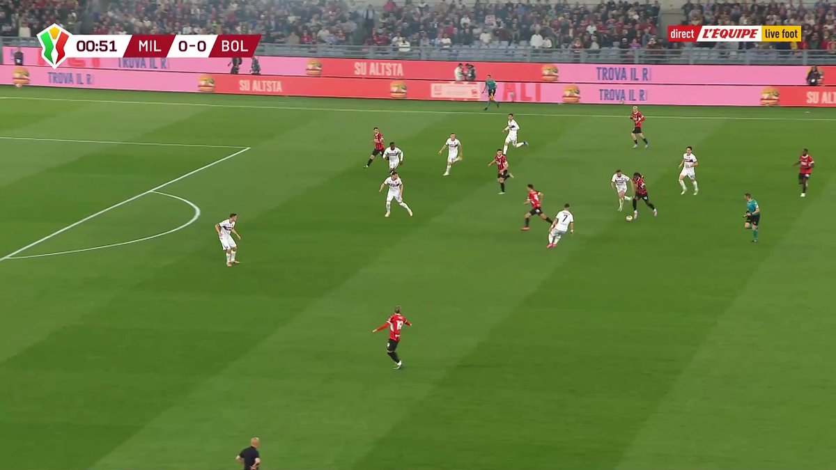 C'est parti pour la finale de la Coupe d'Italie entre l'AC Milan et Bologne ! #lequipeBASKET Suivez le match en direct ➡️