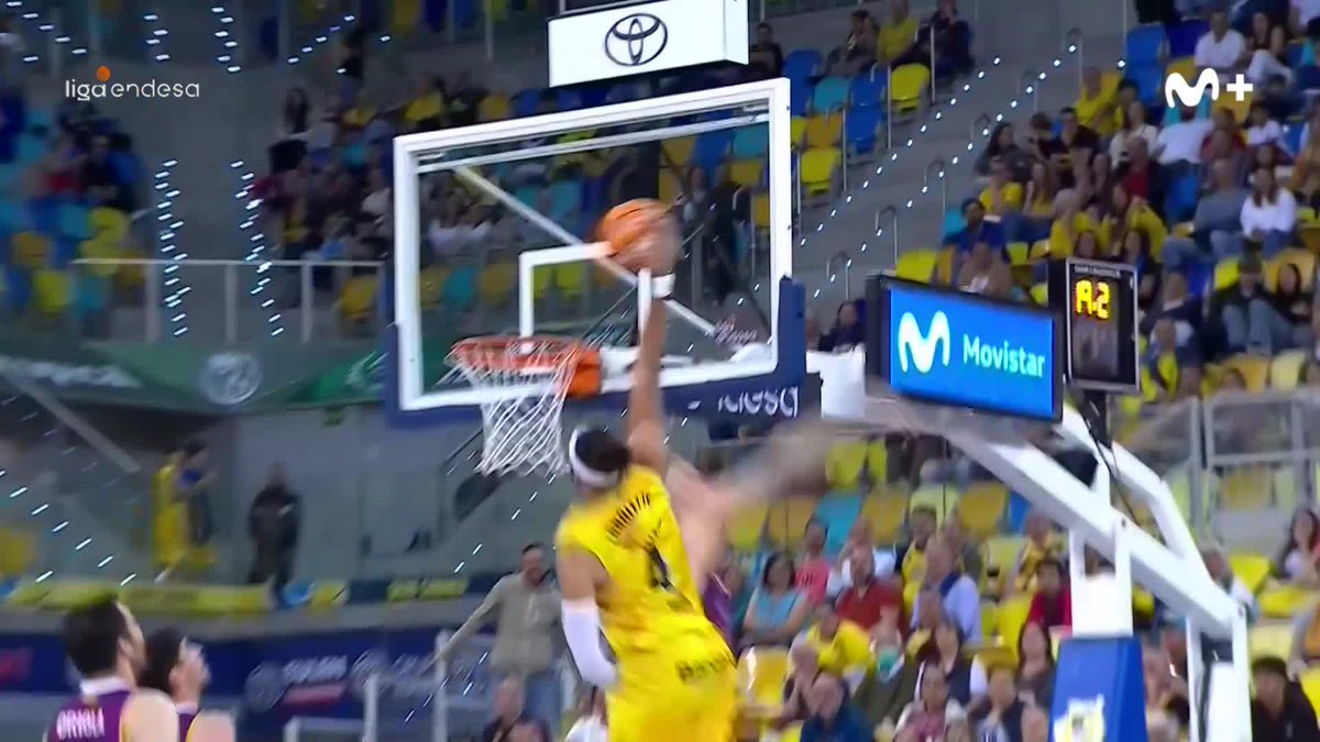 💪 GC4🐺 quiere llevar al Dreamland Gran Canaria al #PlayoffLigaEndesa a golpe de cositas como esta... ¡BOOOOOOOOOOOOOOOOMMMMM! 📺 Basket en Movistar Plus+ | #ConectaConTuPasión #LigaEndesa