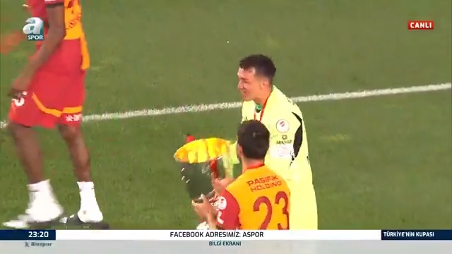 👑 Fernando Muslera, Galatasaray kariyerindeki 18. kupasını kazandı.