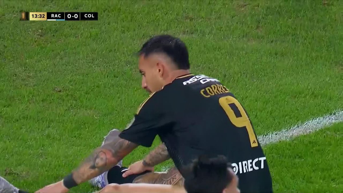 ¡NOOO, JAVIER! INCREÍBLE EL GOL QUE FALLÓ CORREA PARA #COLOCOLO El Cacique tuvo una inmejorable chance para romper el cero ante #Racing por la #Libertadores con una contra de Cepeda que encontró a Aquino y éste cedió para el ariete, que la mandó por sobre el travesaño.