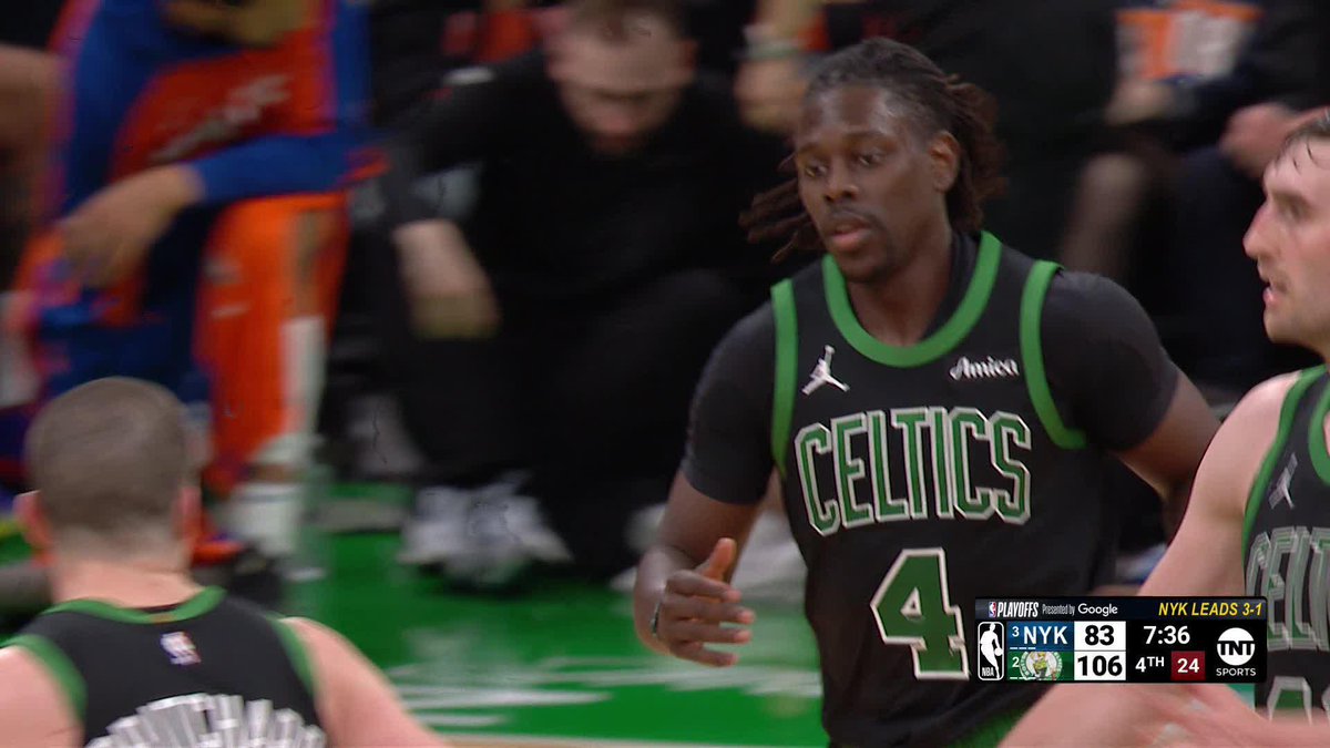 Boston's running away with it in the 4Q 💨