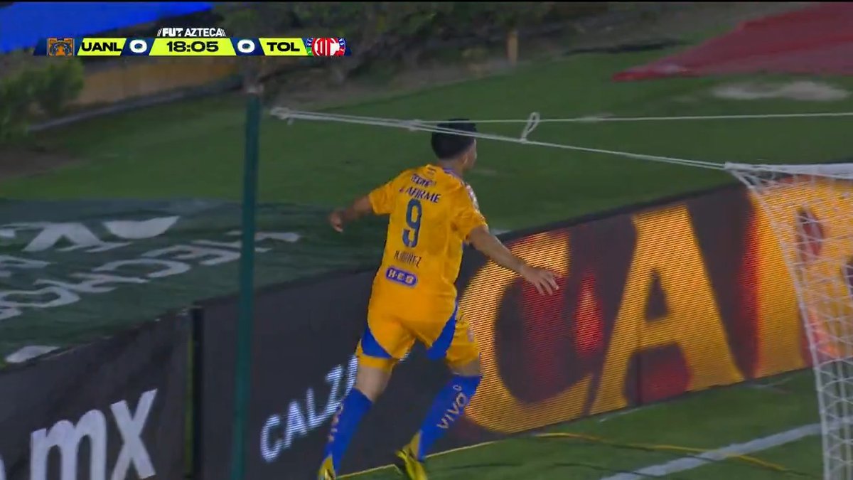 Gran combinación a la ofensiva que termina con Nico Ibáñez marcando el primero de las Semifinales. 💪