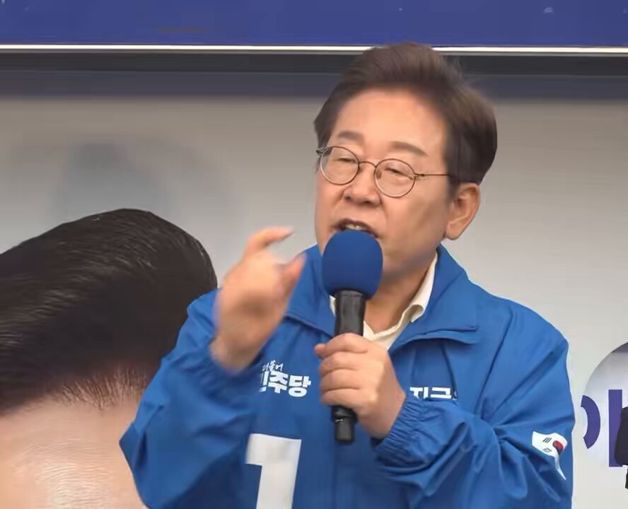 이재명: 주인보다 높은 자리인줄 아는 그런 자들이 잇습니다. 이게 딱 부뚜막에 올라간 고양이 같은거조~ 고양이 미안합니다~ 야옹~ ㅋㅋㅋㅋㅋㅋㅋㅋㅋㅋㅋㅋㅋㅋㅋㅋㅋㅋㅋㅋㅋㅋㅋㅋㅋㅋㅋㅋㅋㅋㅋㅋㅋㅋㅋㅋㅋㅋㅋㅋㅋㅋㅋㅋㅋㅋㅋㅋㅋㅋㅋㅋㅋㅋㅋㅋㅋㅋㅋㅋㅋㅋㅋㅋㅋㅋㅋㅋㅋㅋㅋㅋㅋㅋㅋ