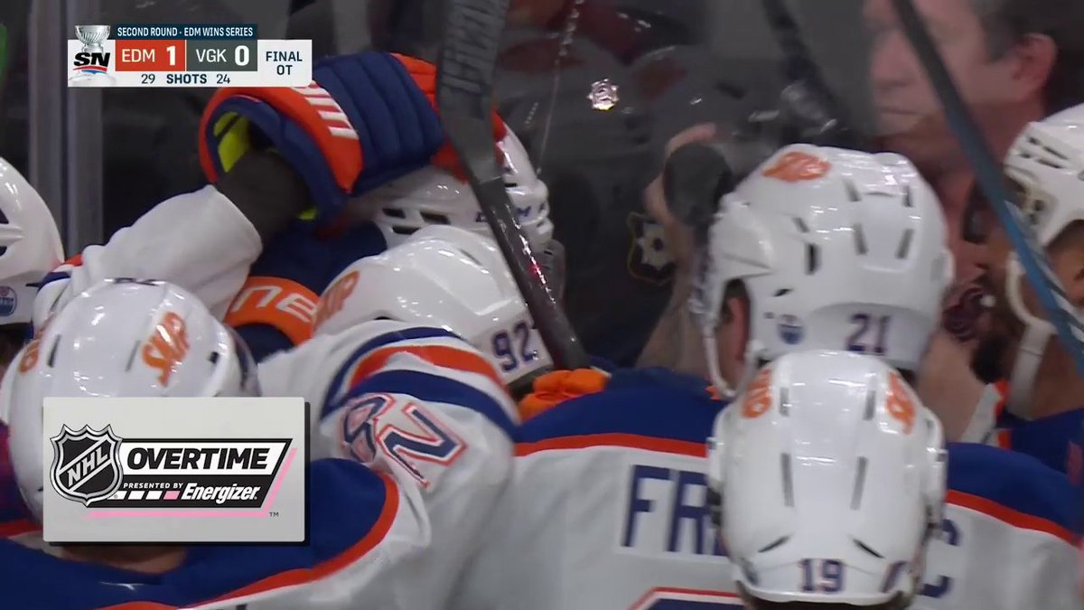 THERE IT IS!!! 😱 KASPERI KAPANEN IS YOUR @ENERGIZER OT HERO IN GAME 5 AND THIS SERIES IS OVER! #StanleyCup