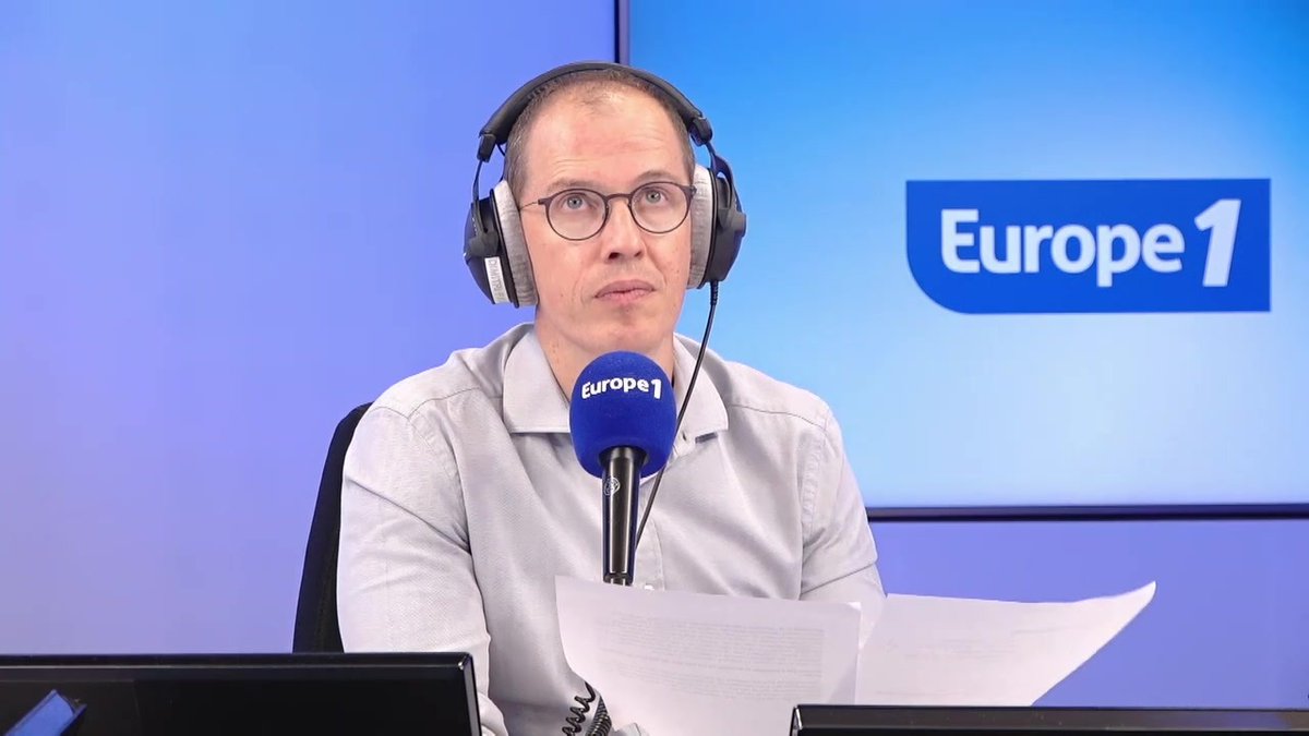 La carafe à un demi million d'euros de la métropole de Bordeaux, pour promouvoir l'eau du robinet. C'est pas cher, c'est le contribuable qui rince. #VoyageenAbsurdie.